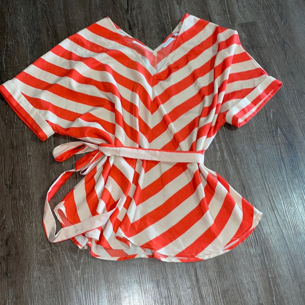 New York & Company Women Size XL Sheer Cream/Coral Color